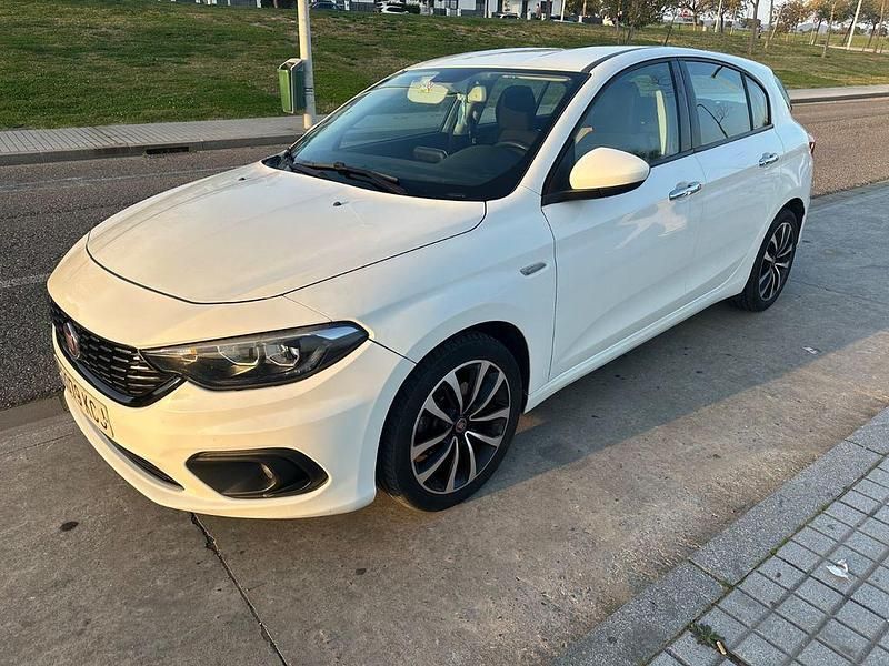 Gebraucht Fiat Tipo Pop 95 PS (69 kW) 2017 Weiß Limousine