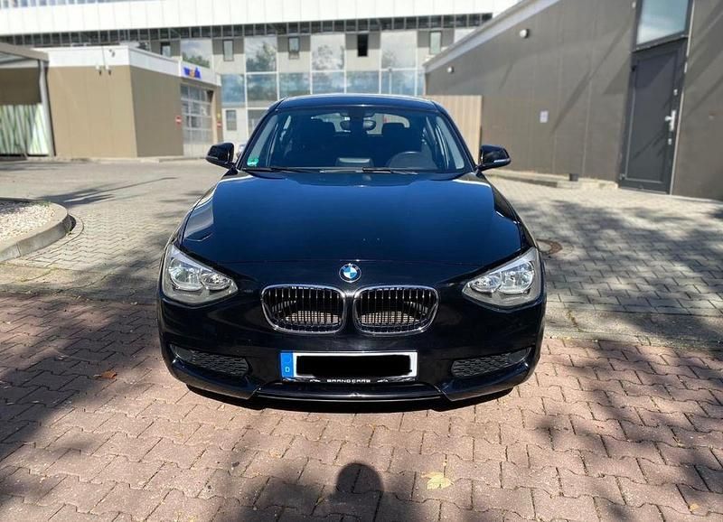 Gebraucht BMW 116 136 PS (100 kW) 2012 Schwarz Kleinwagen
