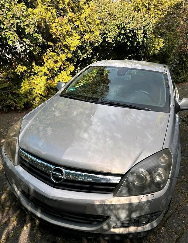 Gebraucht Opel Astra GTC 125 PS (91 kW) 2005 Silber Coupé