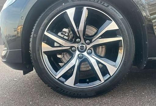 Gebraucht Volvo V60 Core 197 PS (144 kW) 2025 Schwarz Kombi