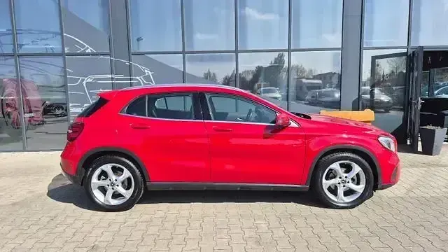 Gebraucht Mercedes GLA180 122 PS (89 kW) 2018 Andere SUV