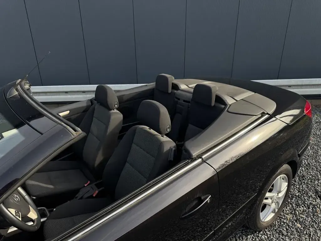 Gebraucht Opel Astra Cabriolet 116 PS (85 kW) 2007 Schwarz Cabrio