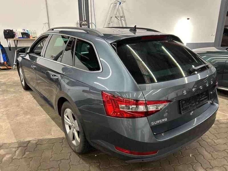 Gebraucht Skoda Superb 200 PS (147 kW) 2020 Quarzgrau Kombi