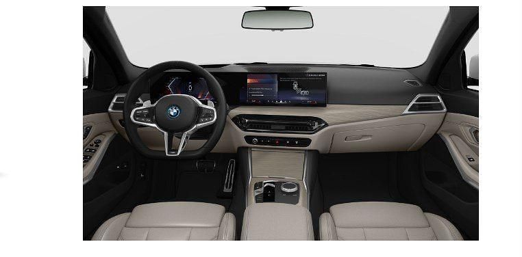 Gebraucht BMW 330e Performance 292 PS (214 kW) 2025 Alpinweiss iii Kombi