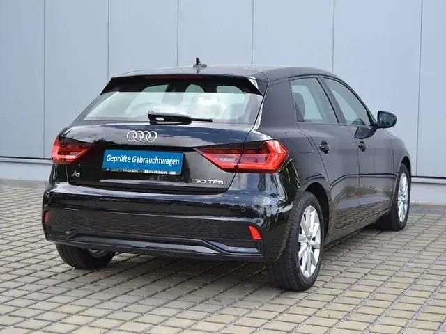 Gebraucht Audi A1 Sportback Advanced 116 PS (85 kW) 2019 Schwarz (mythosschwarz metallic) Kleinwagen