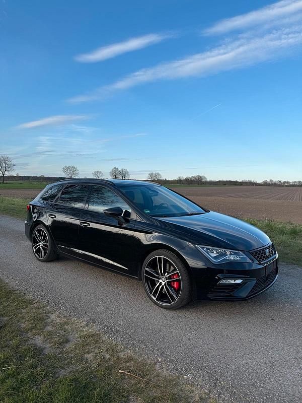 Gebraucht Cupra Leon 300 PS (220 kW) 2017 Schwarz Kombi