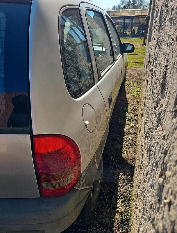 Gebraucht Opel Corsa 60 PS (44 kW) 1997 Grau Kleinwagen