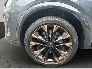 Neu Cupra Formentor VZ 265 PS (194 kW) 2026 Grau ("magnetic tech") SUV