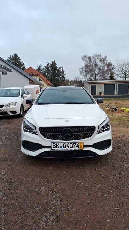 Gebraucht Mercedes CLA250 Shooting Brake 211 PS (155 kW) 2017 Weiß Kombi