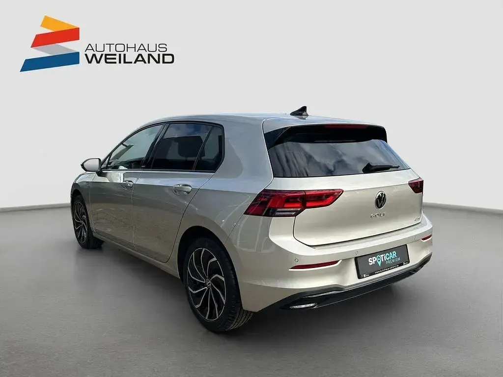 Gebraucht VW Golf VIII Move 150 PS (110 kW) 2023 Silber Limousine