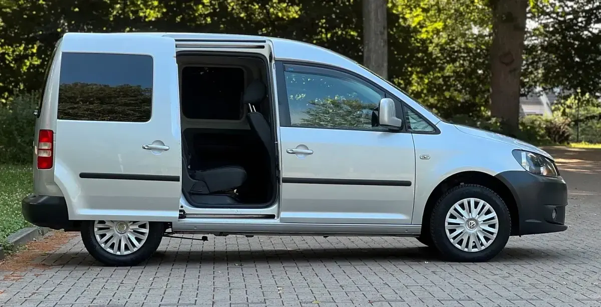 Gebraucht VW Caddy Life 102 PS (75 kW) 2013 Silber Van / Kleinbus