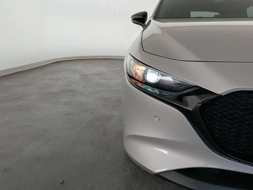 Gebraucht Mazda 3 Homura-Line 122 PS (89 kW) 2023 Platinum quartz Limousine