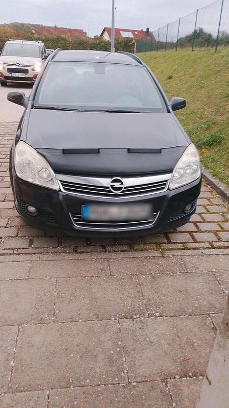 Schwarz Gebraucht 2006 Opel Astra Kombi | 400 € (Superpreis) - Bild 1/3
