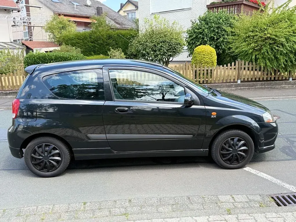 Gebraucht Chevrolet Kalos 72 PS (52 kW) 2005 Schwarz Limousine