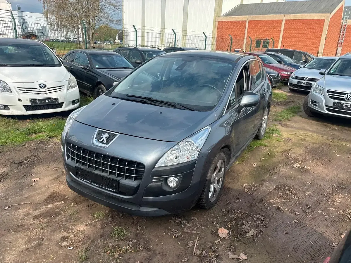 Gebraucht Peugeot 3008 120 PS (88 kW) 2012 Grau Kombi