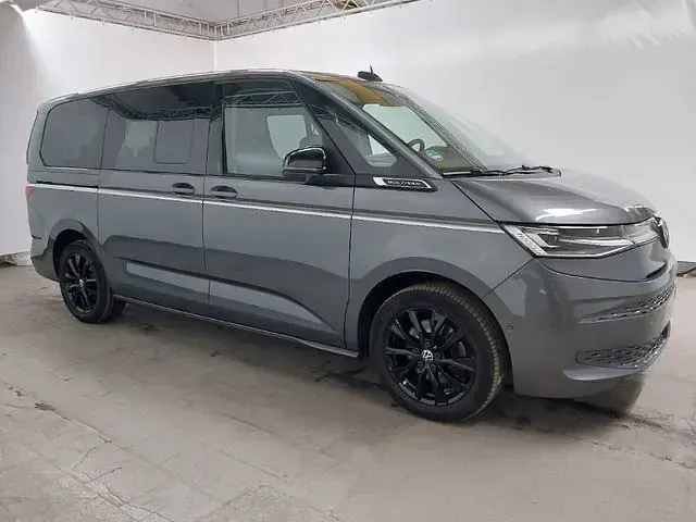 Gebraucht VW Multivan Style 150 PS (110 kW) 2024 Graukeine angabe Van / Kleinbus