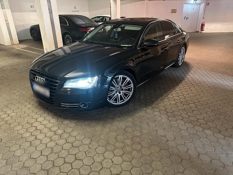 Schwarz Gebraucht 2011 Audi A8 Limousine | 17.800 € - Bild 1/4