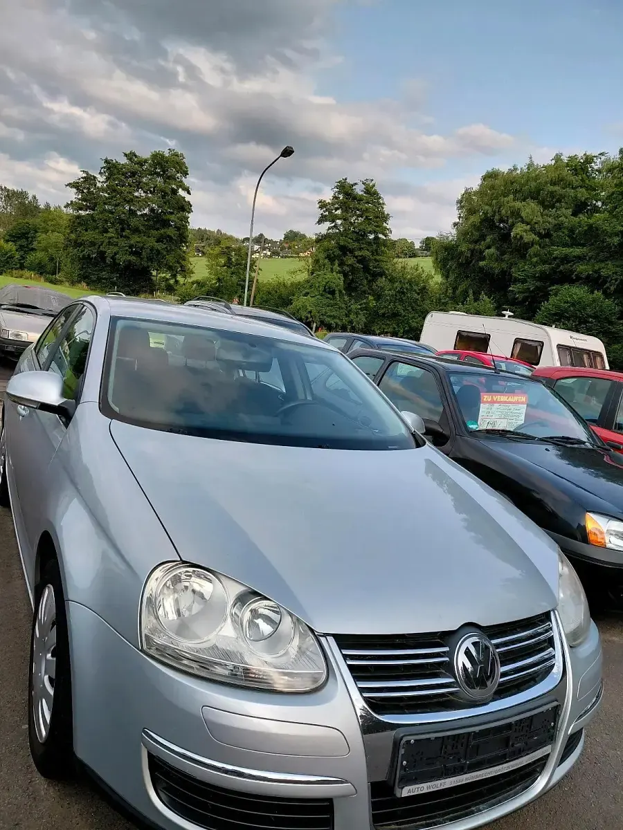 Gebraucht VW Jetta 107 PS (78 kW) 2006 Silber Limousine