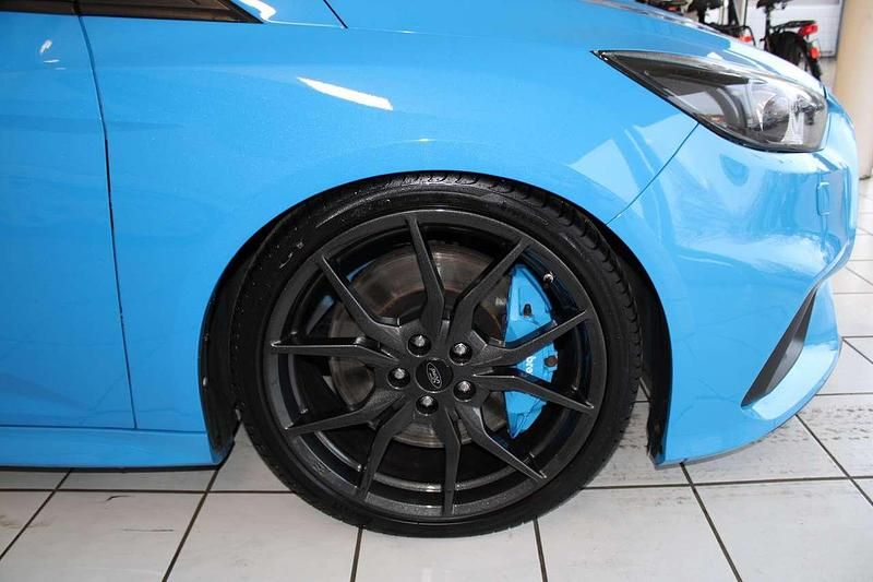 Gebraucht Ford Focus RS 349 PS (256 kW) 2016 Nitrousblau metallic Limousine