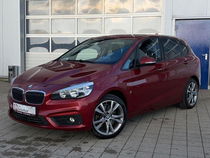 Gebraucht BMW 225 Active Tourer Advantage 224 PS (164 kW) 2017 Rot Van / Kleinbus
