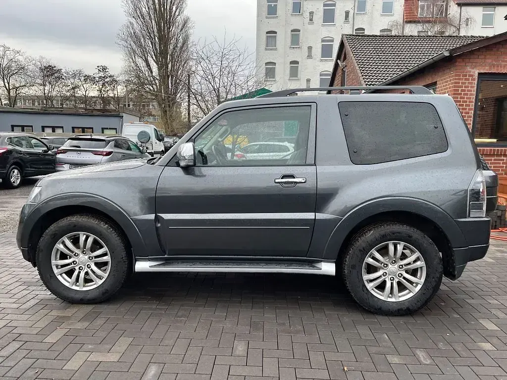 Gebraucht Mitsubishi Pajero 200 PS (147 kW) 2014 Grau SUV