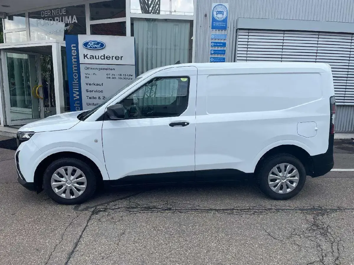 Gebraucht Ford Transit Trend 101 PS (74 kW) 2025 Frostweiß Van