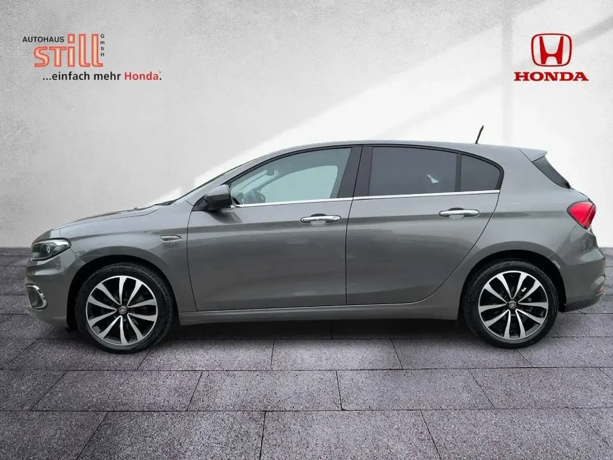 Gebraucht Fiat Tipo Lounge 120 PS (88 kW) 2016 Colore esterno (metallic) Limousine