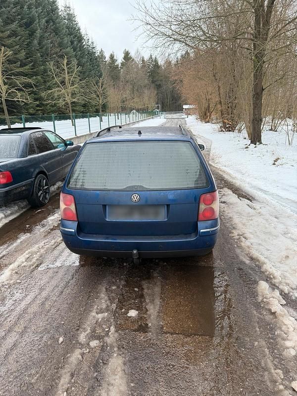 Gebraucht VW Passat 164 PS (120 kW) 2000 Blau Kombi