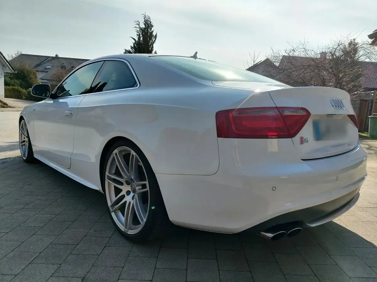Używany Audi S5 Ambiente 354 KM (260 kW) 2008 Biały Coupe