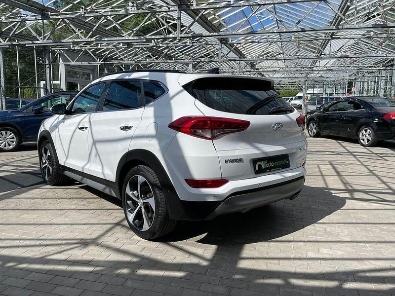 Gebraucht Hyundai Tucson 177 PS (130 kW) 2017 Weiß SUV