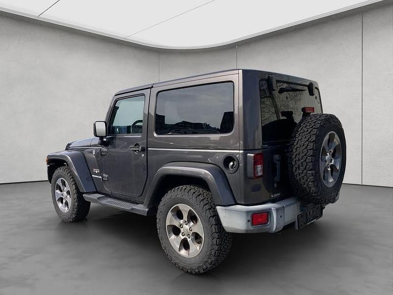Gebraucht Jeep Wrangler Sahara 200 PS (147 kW) 2017 Grau SUV