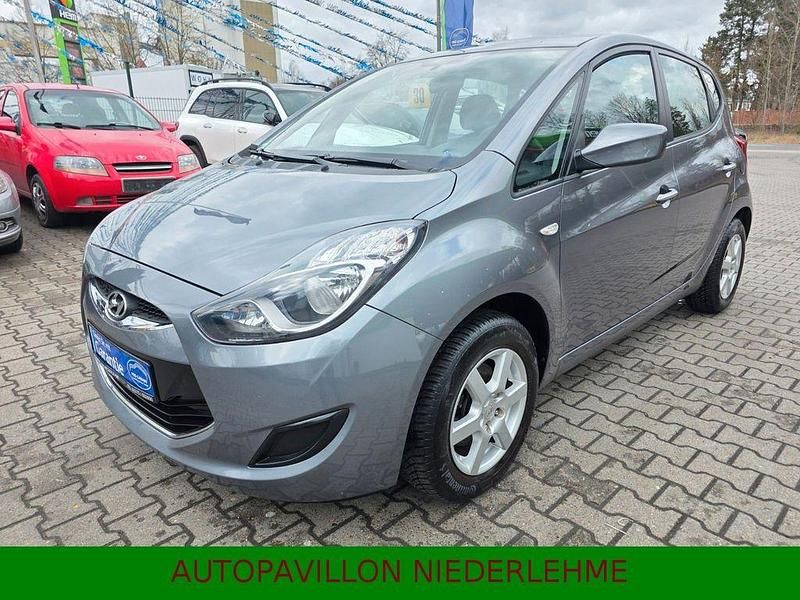 Gebraucht Hyundai ix20 90 PS (66 kW) 2012 Grau Kleinwagen