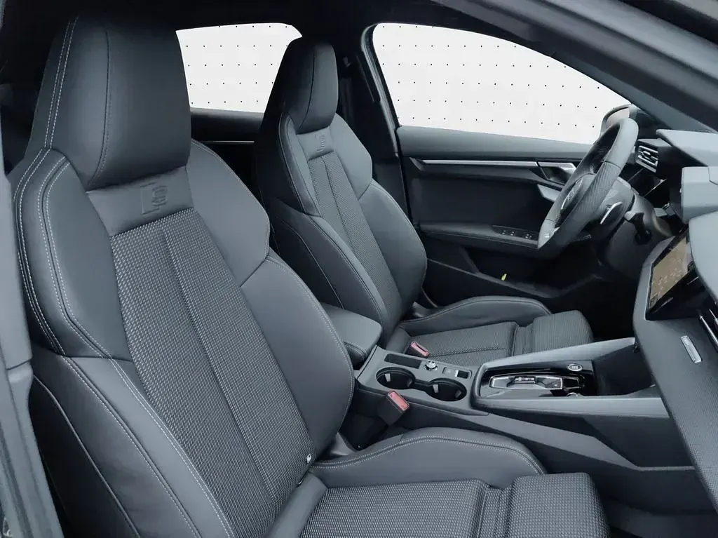 Gebraucht Audi A3 Advanced 150 PS (110 kW) 2026 Grau Limousine