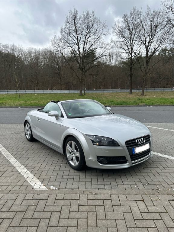 Grau Gebraucht 2008 Audi TT Roadster Sport Cabrio | 8.000 € (Fairer Preis) - Bild 1/4