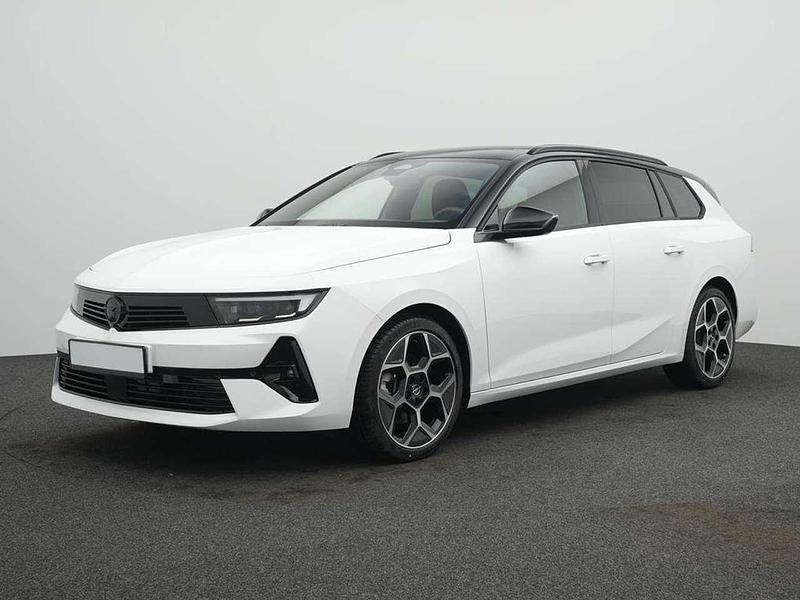 Neu Opel Astra 131 PS (96 kW) 2025 Arktis weiß (uni) Kombi