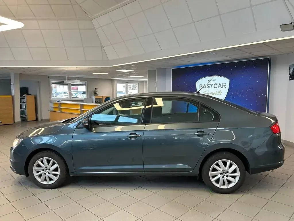 Usado Seat Toledo Reference 95 CV (69 kW) 2018 Gris Utilitario