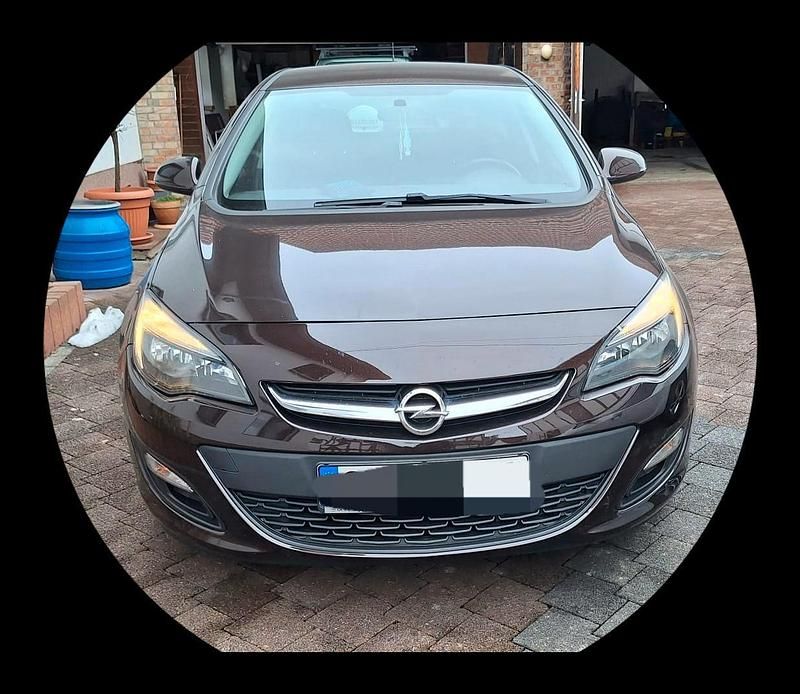Gebraucht Opel Astra 140 PS (102 kW) 2014 Braun Kleinwagen