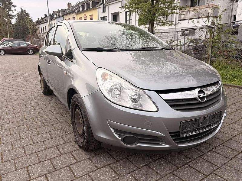 Gebraucht Opel Corsa Selection 69 PS (50 kW) 2010 Silbersee/perl silber (m2) Kleinwagen