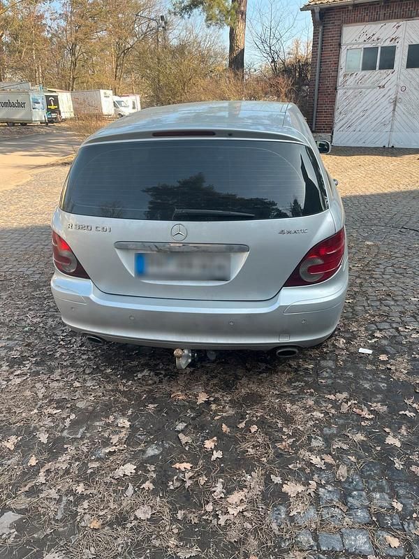 Gebraucht Mercedes R320 224 PS (164 kW) 2007 Silber Van / Kleinbus