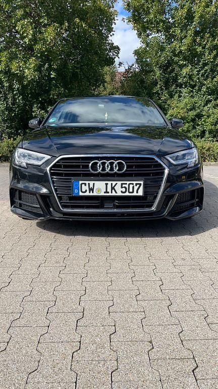 Schwarz Gebraucht 2019 Audi A3 Sportback S-Line Limousine | 15.700 € (Guter Preis) - Bild 1/4