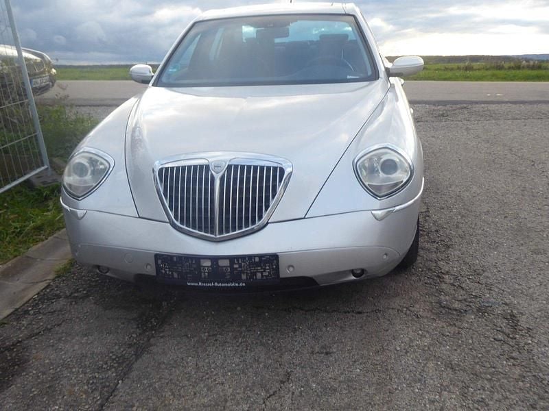Silber Gebraucht 2007 Lancia Thesis Limousine | 2.800 € - Bild 1/4