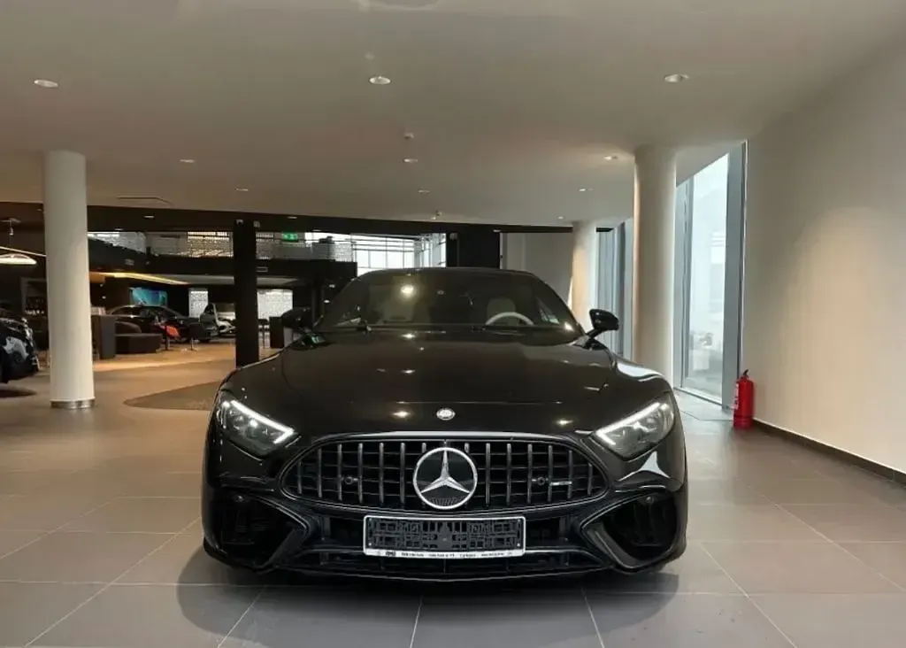 Gebraucht Mercedes SL63 AMG AMG 585 PS (430 kW) 2024 Schwarz Cabrio