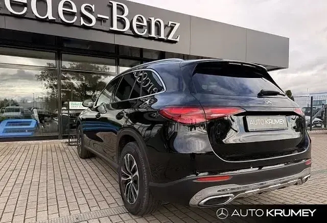 Gebraucht Mercedes GLC200 Avantgarde 204 PS (150 kW) 2024 Lack obsidianschwarz SUV