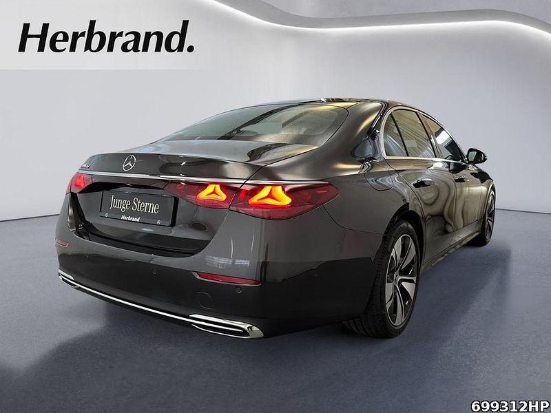 Gebraucht Mercedes E300 Advanced 313 PS (230 kW) 2025 Metalliclack graphitgrau metal Limousine
