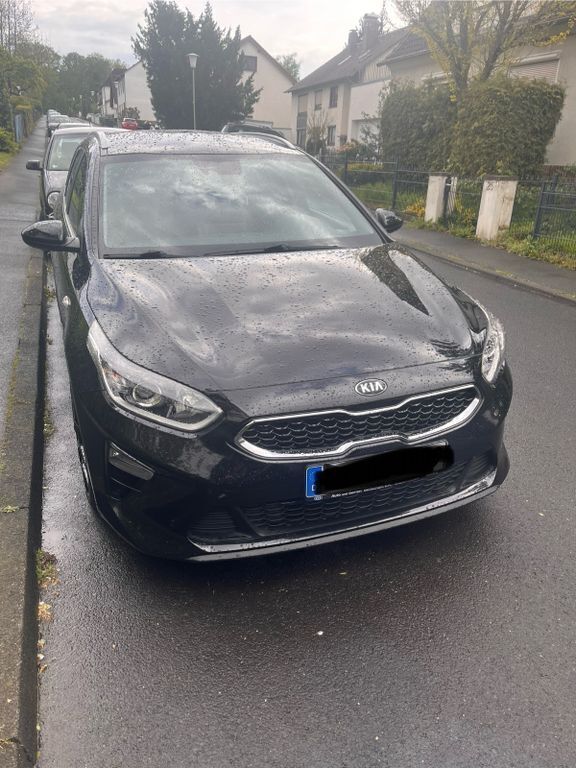 Schwarz Gebraucht 2019 Kia Ceed Sportswagon Spirit Kombi | 16.000 € (Fairer Preis) - Bild 1/4