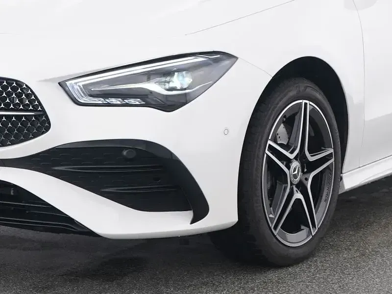 Gebraucht Mercedes CLA250e AMG 163 PS (119 kW) 2025 Weiß Coupé