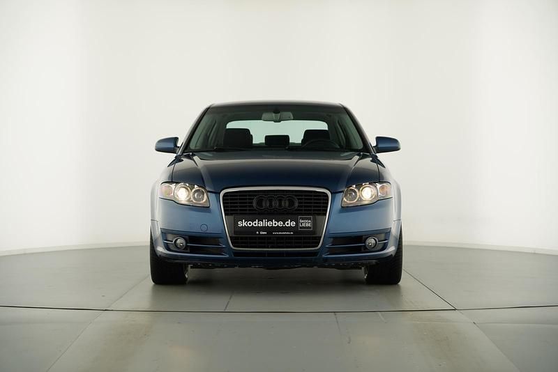Gebraucht Audi A4 Ambiente 200 PS (147 kW) 2005 Mauritiusblau perleffekt Limousine