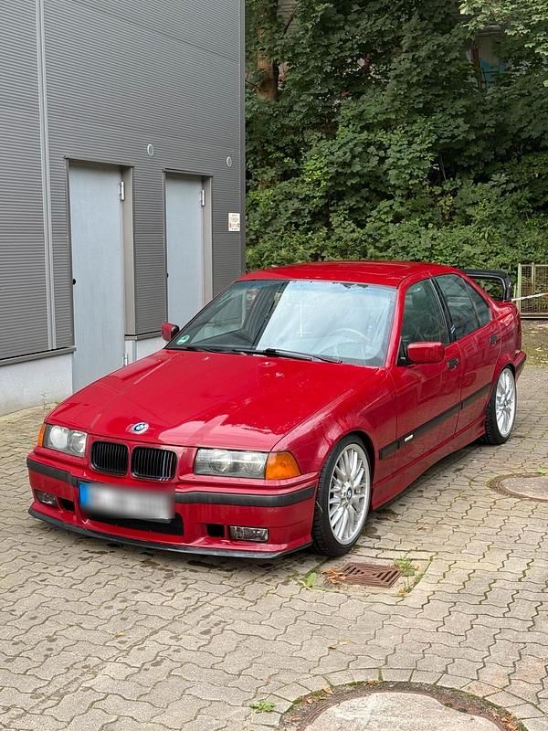 Rot Gebraucht 1991 BMW 320 M Sport Limousine | 5.700 € - Bild 1/4