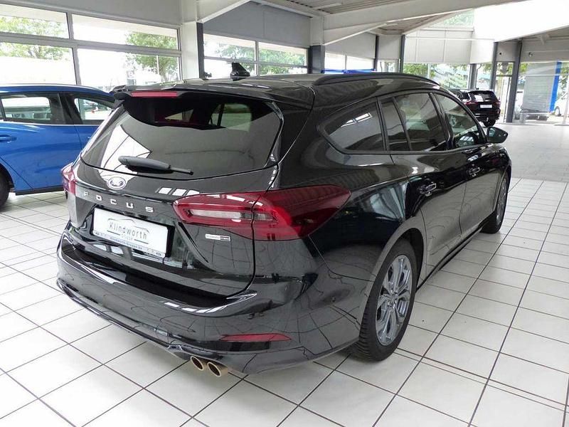 Gebraucht Ford Focus ST-Line X 155 PS (114 kW) 2023 Agateblack Kombi