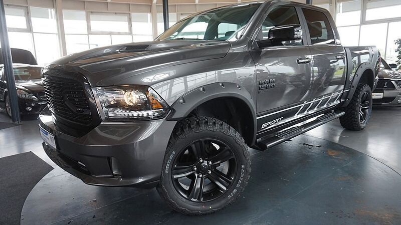 Grau Gebraucht 2021 Dodge Ram Abholung | 39.900 € - Bild 1/4